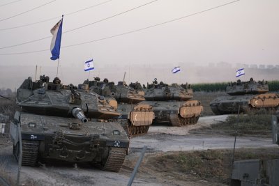 Израел е извършил тази нощ операции с танкове в северната