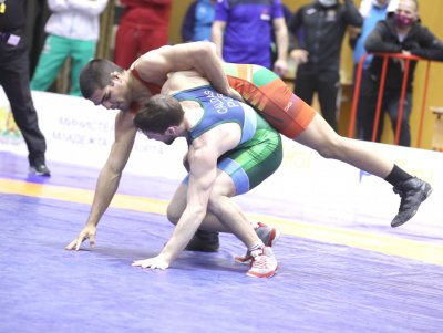 Иво Илиев отпадна на осминафиналите на световното първенство по борба