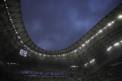 Мачът между Олимпик Марсилия и Лион ще се изиграе на 6 декември