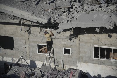 Ударите срещу Газа продължават, съобщава се за 9500 загинали