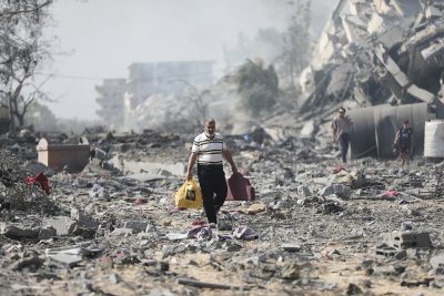 Израел е нанесъл голям брой въздушни удари срещу Ивицата Газа