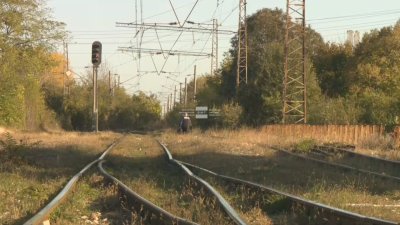 Влак прегази двама работници на НКЖИ в София