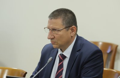 Сарафов вика за обяснение прокурора, който пусна шофьора, причинил катастрофата с Ферарио Спасов