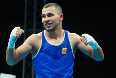 Радослав Росенов е на полуфинал на европейското първенство по бокс за мъже до 22 години