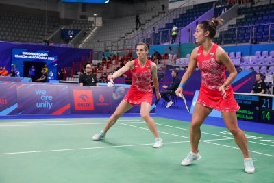 Стефани Стоева и Габриела Стоева достигнаха до полуфиналите на международния турнир по бадминтон в Дъблин