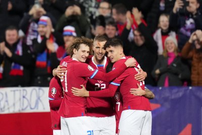Чехия и Словения постигнаха домакински победи и заслужиха местата си на Евро 2024