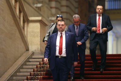 ДПС ще сезира ДАНС и прокуратурата срещу Агенция "Митници" за заобикаляне на руските санкции