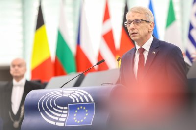 В обръщението си към евродепутатите премиерът Николай Денков призова Европа