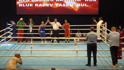 Ясен Радев също ще се бори за злато на европейското по бокс до 22 г.