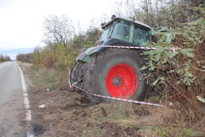 Крупен зърнопроизводител загина при катастрофа с трактор край Дупница