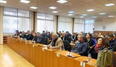 Избраха председател на Общинския съвет в Пазарджик при шестия опит
