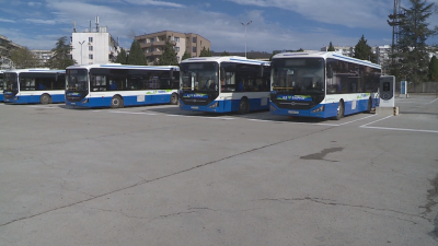 Жителите на Варна вече пътуват с новите електробуси на градския