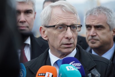 Премиерът Николай Денков коментира пред журналисти край Калотина че ситуацията