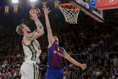 Барселона се справи с Валенсия в баскетболната Евролига