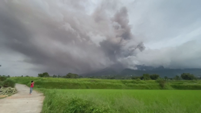 След изригването на Мерапи: Временно се прекратява издирването на 12-те души