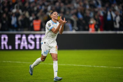 Олимпик Марсилия надигра Рен във френската Лига 1