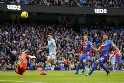 Манчестър Сити пропиля два гола аванс и взе само точка от двубоя срещу Кристъл Палас