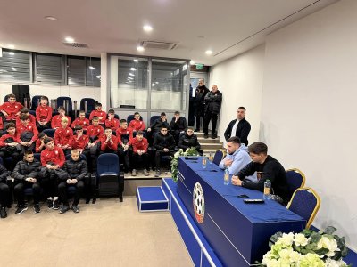 Футболистите на ЦСКА Иван Турицов и Християн Петров се срещнаха