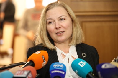 Надежда Йорданова от ПП ДБ коментира че изявленията на австрийския вътрешен