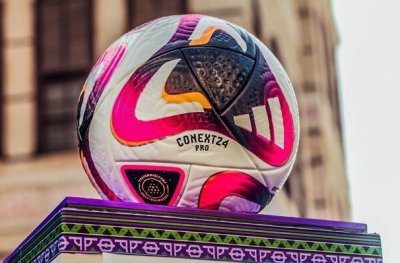 ФИФА представи официалната топка на Световното клубно първенство по футбол