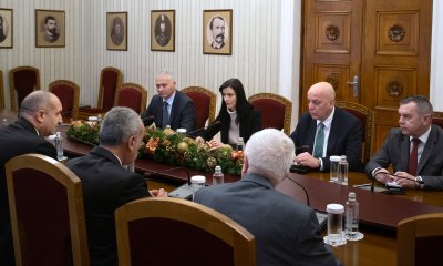 Радев събра на среща Габриел и шефовете на службите заради българите на отвлечените кораби