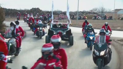 Коледно благотворително мотошествие по улиците на Пловдив Десетки мотористи преоблечени като