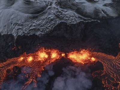Исландските власти разрешиха на жителите на града до изригналия вулкан да се завърнат за кратко