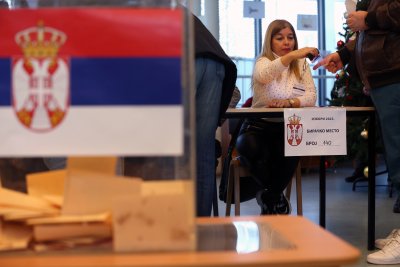 Обработката на гласовете от предсрочните парламентарни избори в Сърбия които
