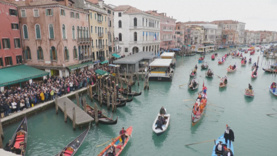 Венеция забранява туристически групи над 25 души