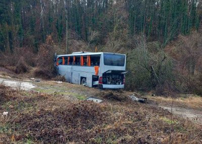 Няма опасност за живота на пострадалите в катастрофата на пътя Русе - Бяла