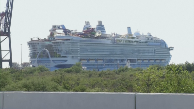 5 пъти по-голям от "Титаник": Най-големият круизен кораб акостира в Пуерто Рико (ВИДЕО)
