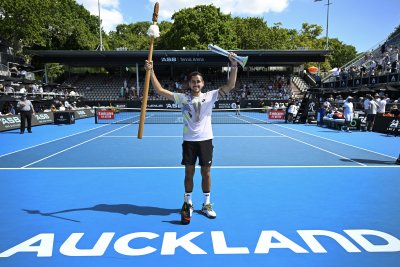 Чилийският квалификант Алехандро Табило спечели тенис турнира в Оукланд