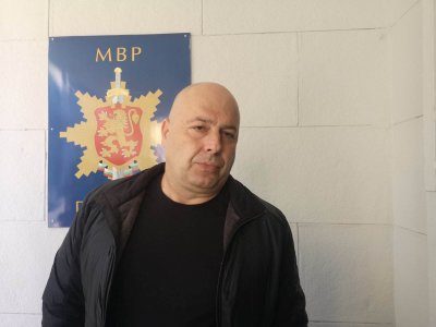 Полицейският шеф, отстранен след убийството в Цалапица, твърди, че е уволнен неправомерно