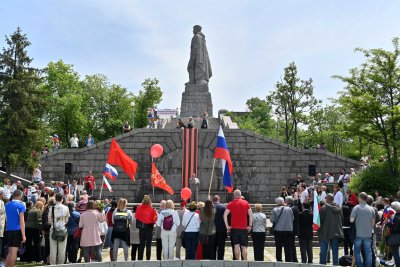 От ДСБ-Пловдив предлагат паметникът на Альоша да се премести