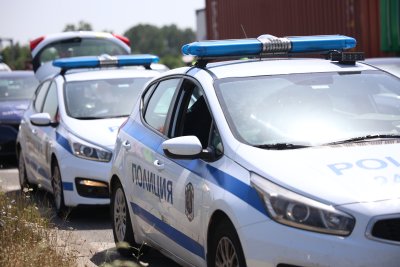 Арестуваха мъж, подпалил четири автомобилa в София