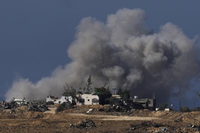 Израел ликвидира структури на Хамас