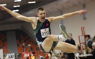 Божидар Саръбоюков започна сезона с убедителна победа в скока на дължина, Пламена Миткова с личен рекорд в спринта