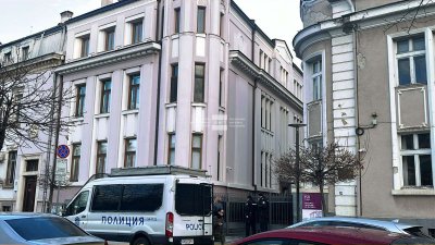 Акция в имоти на Васил Божков - търсят доказателства, свързани с убийството на Алексей Петров (СНИМКИ)