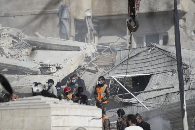 Въздушни удари в сирийската столица Дамаск тази сутрин Властите в