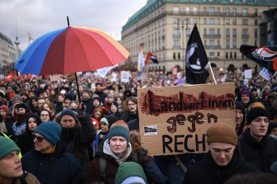 Протести в Германия срещу крайната десница