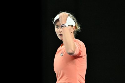 Деветата в схемата Барбора Крейчикова си осигури място на осминафиналите на Australian Open
