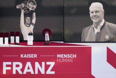 Байерн М почете Франц Бекенбауер на специална церемония на стадион "Алианц Арена"
