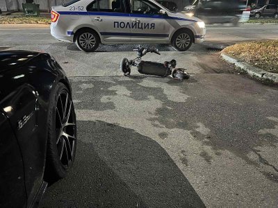 Полицай карал в насрещното блъсна мъж с тротинетка в Казанлък Малко