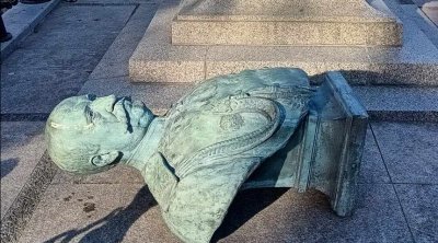 Възстановиха бюста на паметника на граф Игнатиев във Варна
