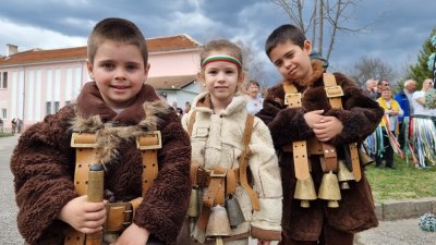 Най големият маскараден фестивал в Европа се завръща в Перник този