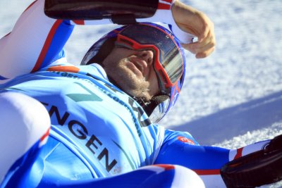 Френският алпийски скиор Алекси Пинтуро претърпя успешна операция на лявото