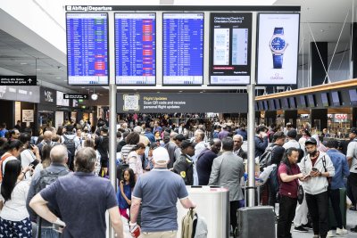 Паспортните проверки на швейцарските летища за хората пътуващи по въздух