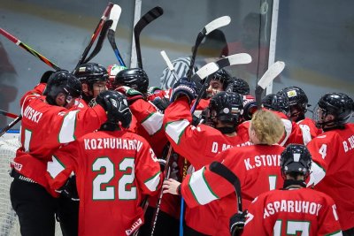 Българският национален отбор по хокей на лед победи убедително Киргизстан