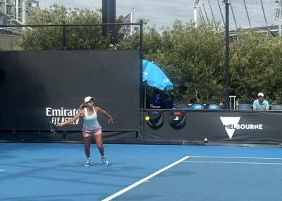 Ива Иванова се класира за четвъртфиналите на Australian Open при девойките