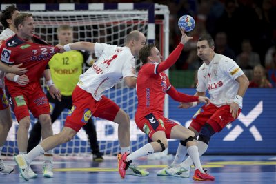 Дания и Швеция са първите полуфиналисти на еврошампионата по хандбал за мъже